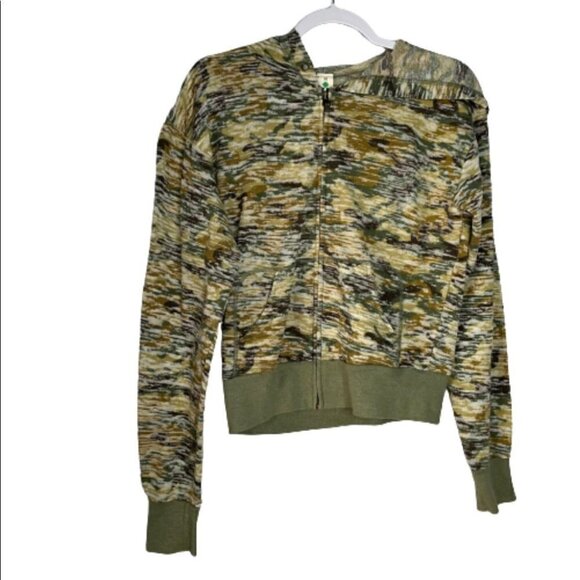 Free People Army Green Camouflage Hooded Sweatshirt Size Medium - Picture 1 of 6
